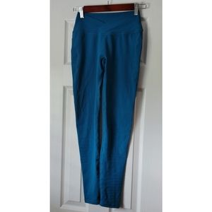 Alphalete Surface Power Legging - Moroccan Blue- S